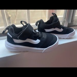 TODDLER ULTRARANGE RAPIDWELD TODDLER 4 BLACK/WHITE